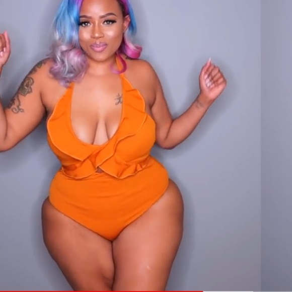 Swim suit - Picture 2 of 3